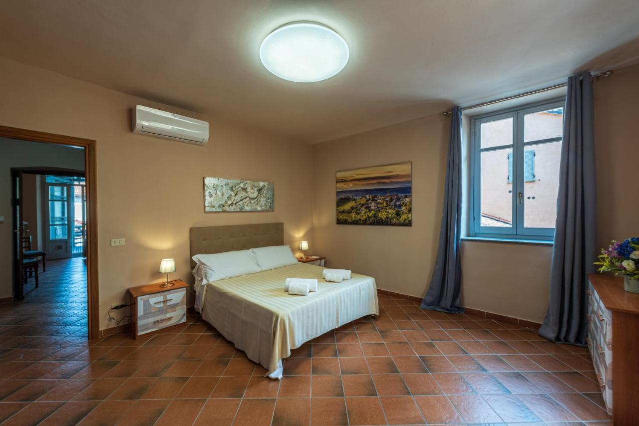 شقة Palazzo Ciravegna ألبا المظهر الخارجي الصورة